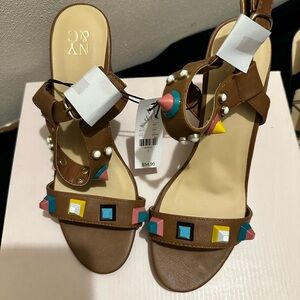 NWT HEELED SANDLES